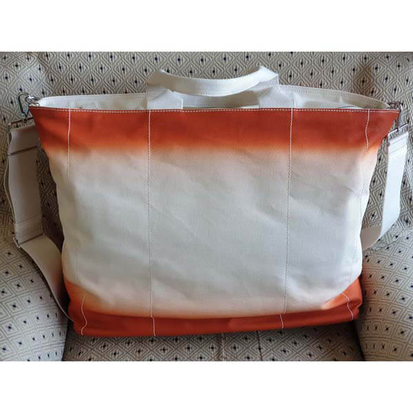 プラダ大ハンドバッグ偽物2wayロゴ付カナパアイボリー×オレンジ